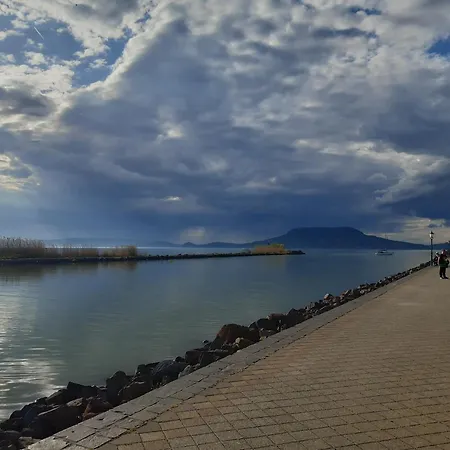 Marta Nyaralo Fonyodon Σπίτι διακοπών Fonyód